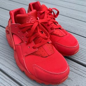 Youth Red Nike Huaraches!